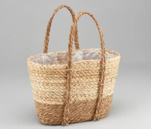 Корзина плетеная (рогоз)    